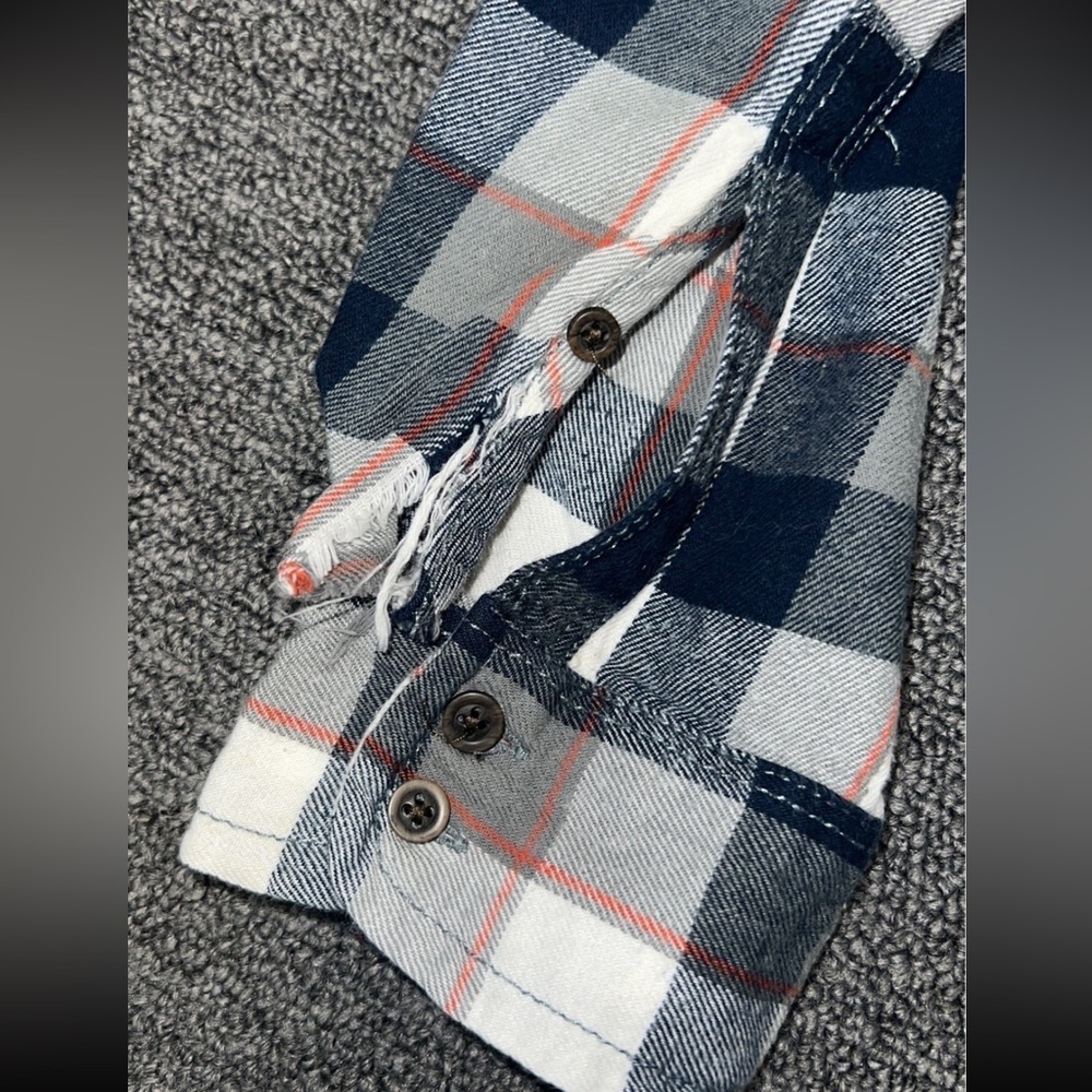 Abercrombie & Fitch Flannel - Picture 3 of 5